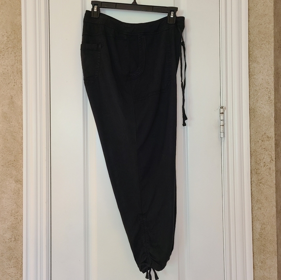 Torrid Premium Cropped Twill Pants with Gathered Ankle Ties - Picture 11 of 11